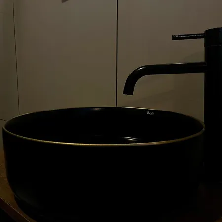 Airport Comfortable With Own Bathroom Easy Access Accommodatie bij particulieren *